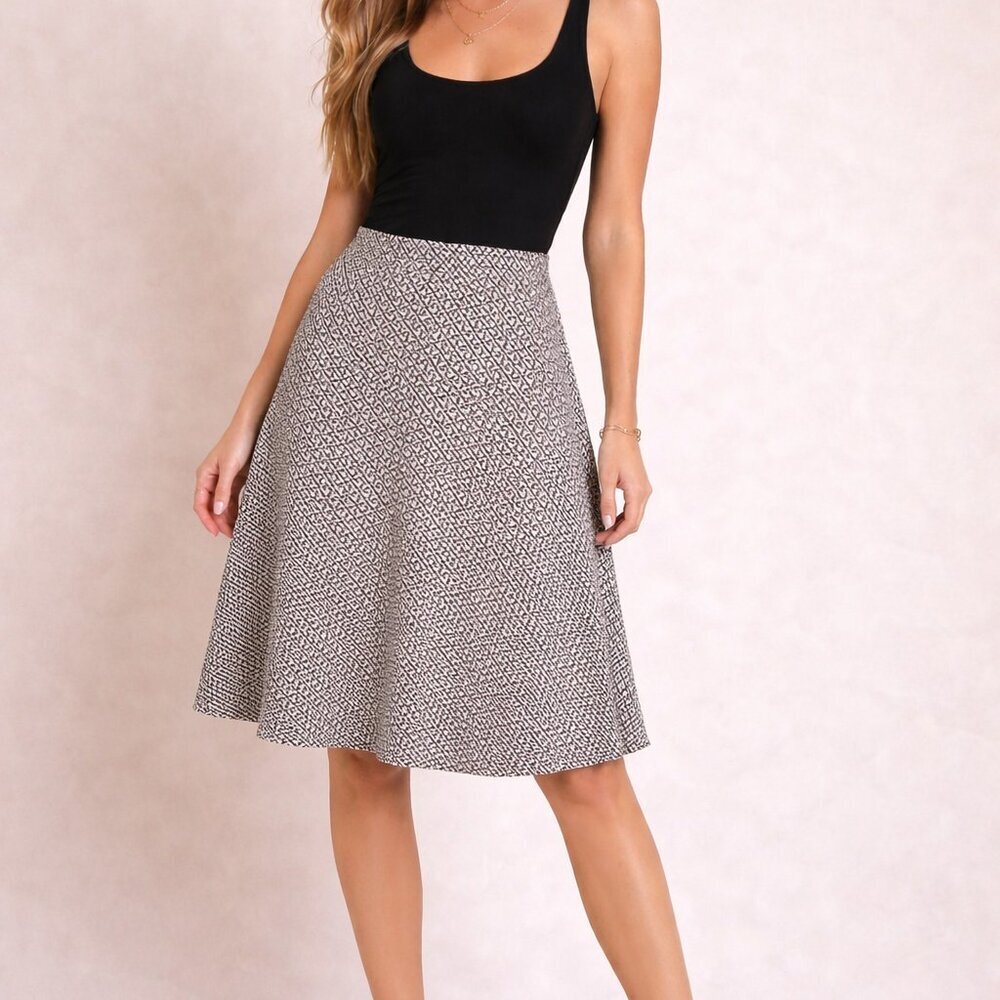 Banana Republic Geometric print 100% silk skirt Sz 4